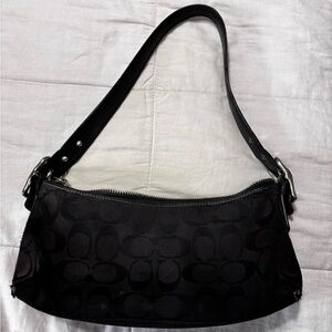 8K01 BLACK SIGNATURE C DEMI SHOULDER BAG by Coach